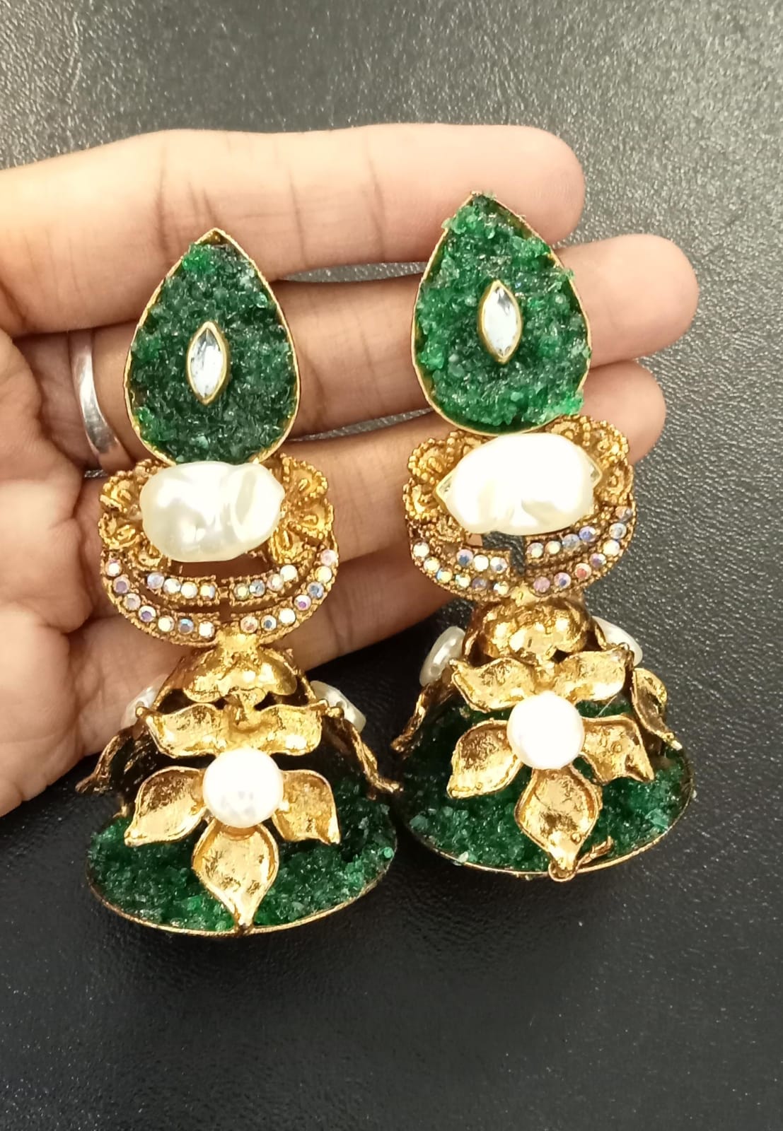 Jhumka Green